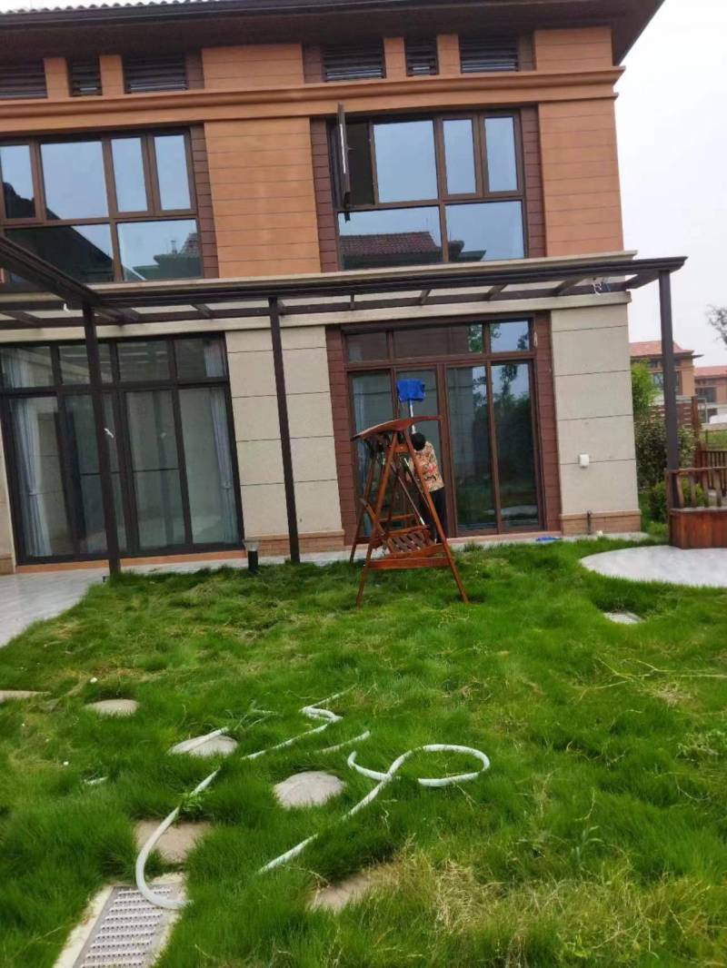 在建工(gōng)地(dì)