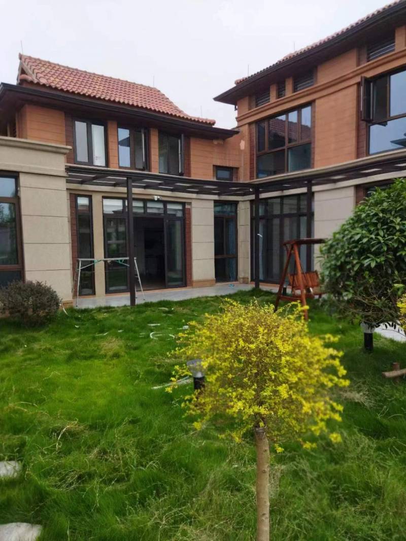 在建工(gōng)地(dì)